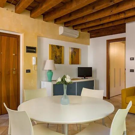 Veronaforent Cadrega Apartment